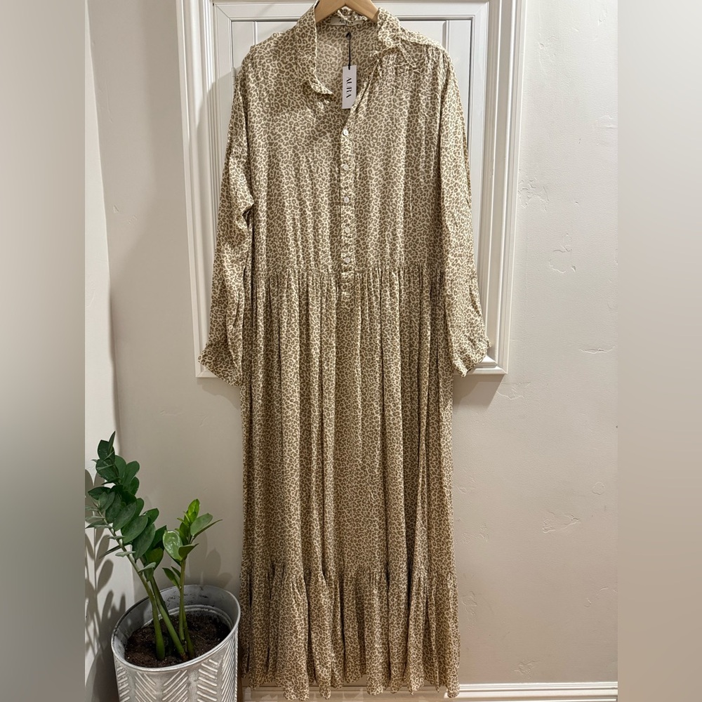 Aura Light Tan Rimini Dress - Size Medium - NWT